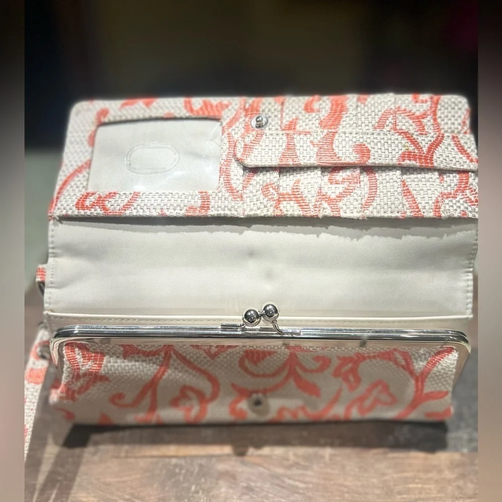 ☀️Poppie Jones Fabric wristlet Clutch Orange Cream Floral Removable Strap.